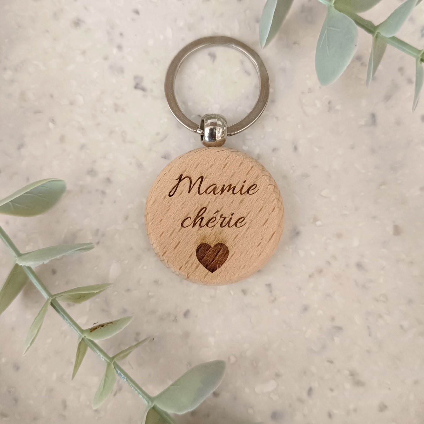 Porte clé en bois Mamie chérie