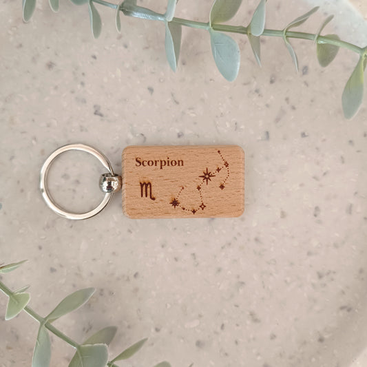 Porte clé en bois Scorpion