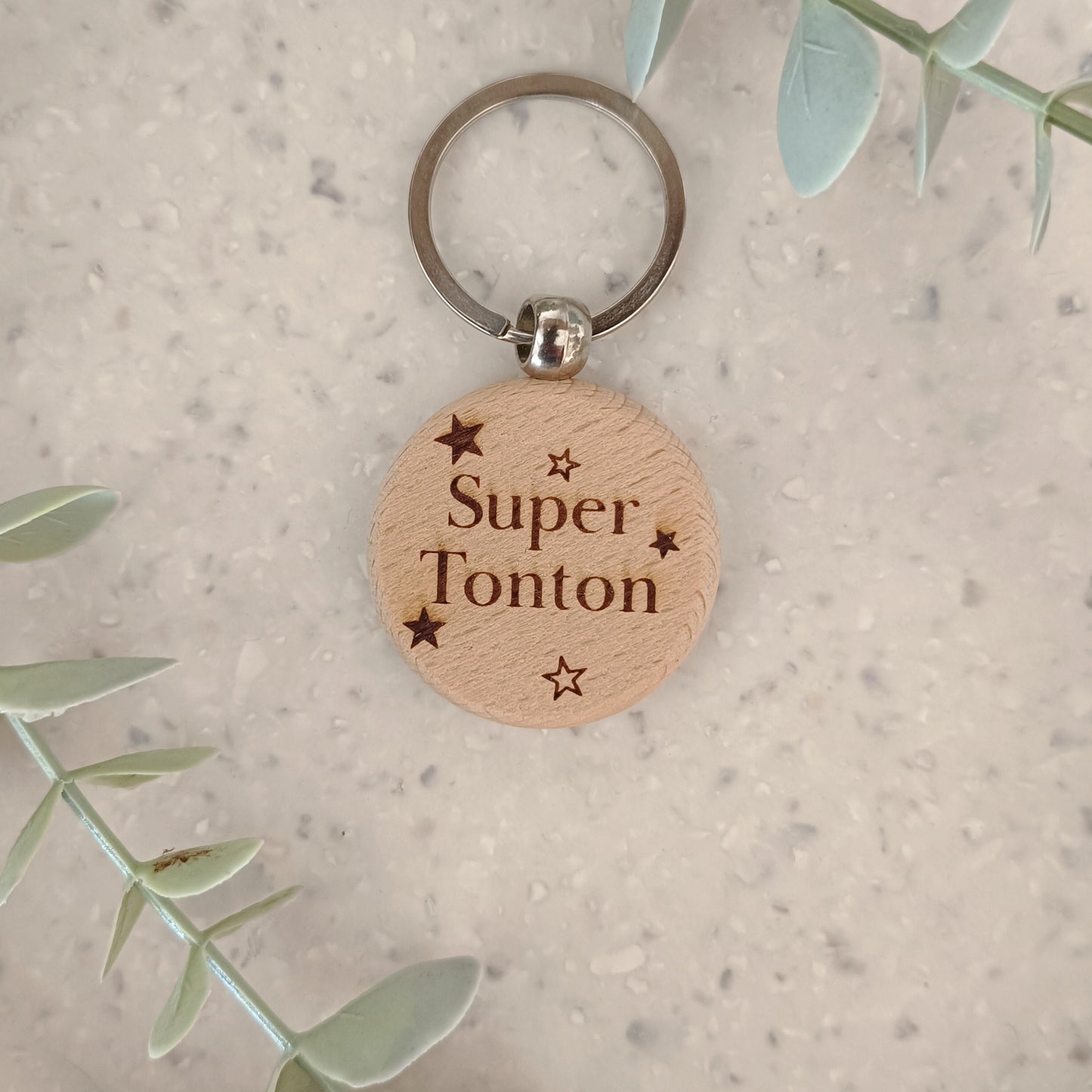 Porte clé en bois Super Tonton
